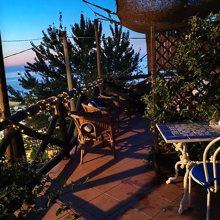 Mediterranea E Casa Del Capricorno Charming Houses Massa Lubrense Exterior photo